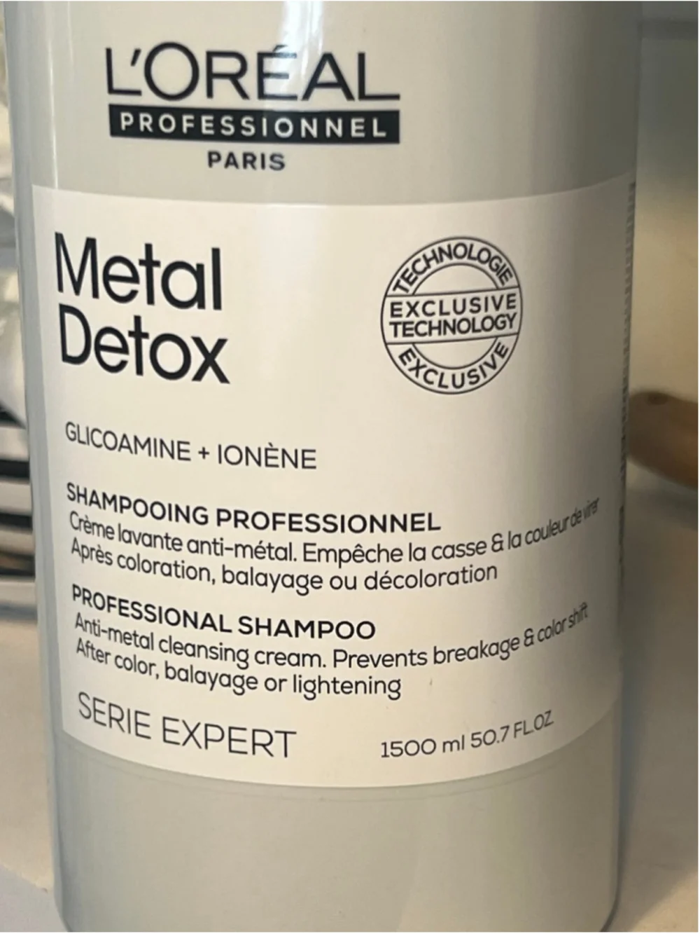 New L’Oreal Professionnel Serie Expert Metal Detox Shampoo Huge Bottle 50.7 oz